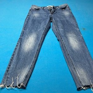 Raw hem skinny jeans size 28 Vervet